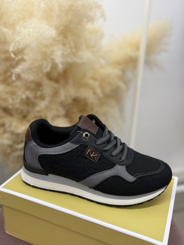 DEPORTIVAS NEGRAS INSPIRACION MICHAEL KORS